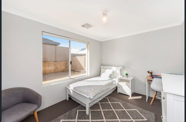 15 McDougal Way, Baldivis