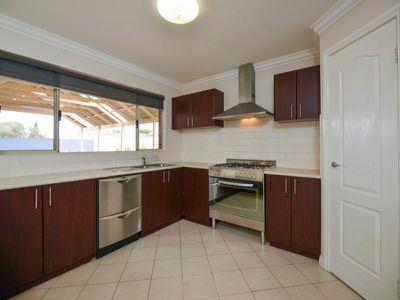 4 Warner Street, Broadwood