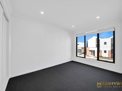 20 Timetable Street, Mambourin