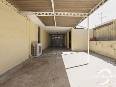 24 Taylor Way, Hillarys