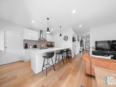8 Success Place, Hampton Park