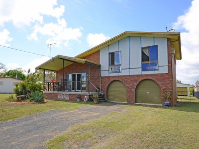 4 BORONIA STREET, Burrum Heads