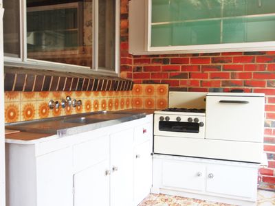 9 Iona Street, Clayton