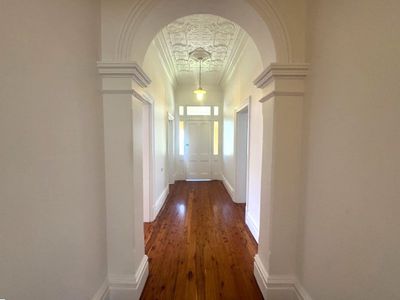 99 Upper Street, Tamworth