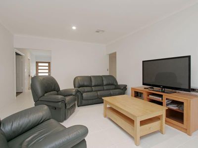 9 Lee-steere Crescent, Piara Waters