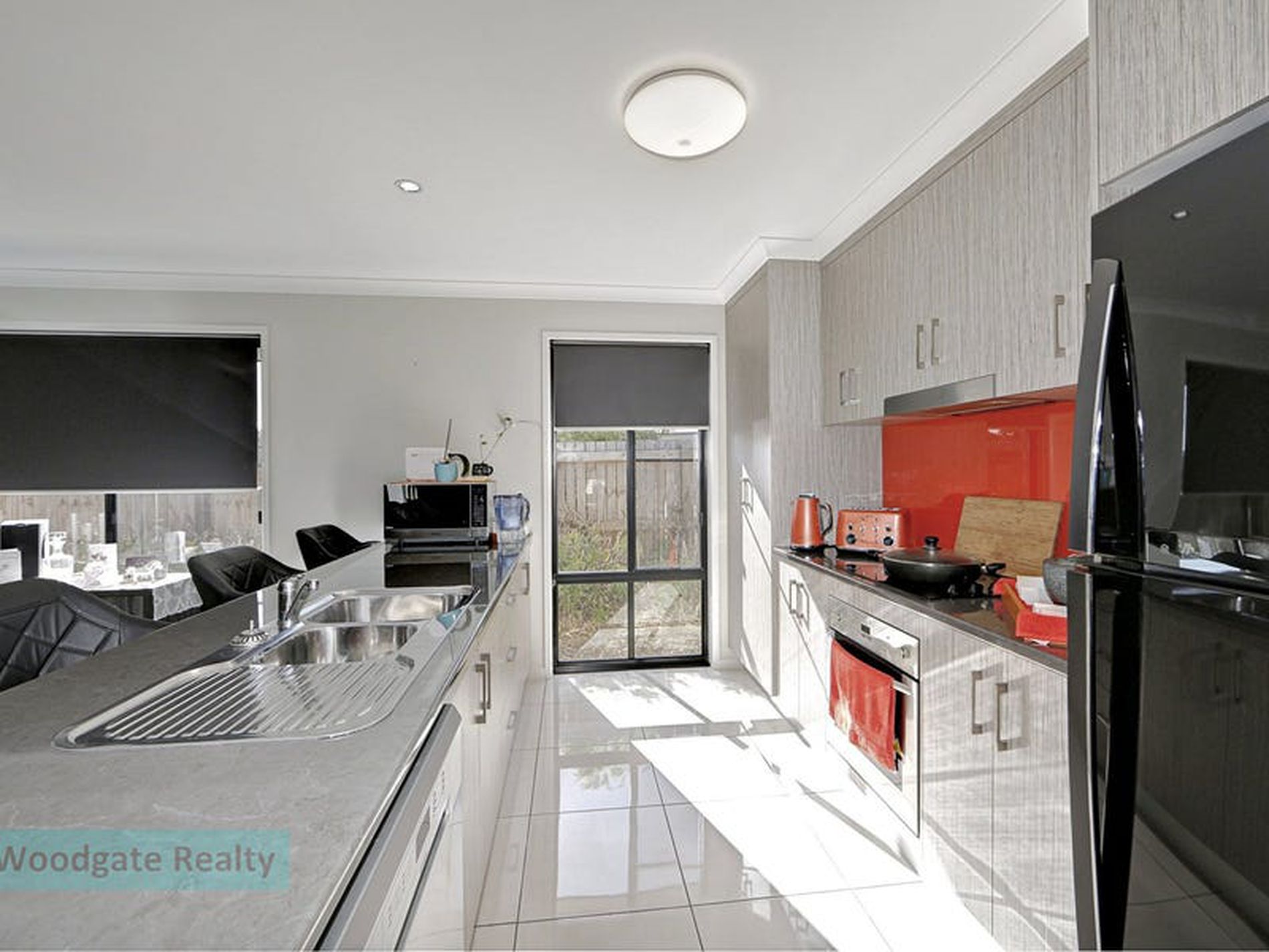 10 Whipbird Ct, Woodgate