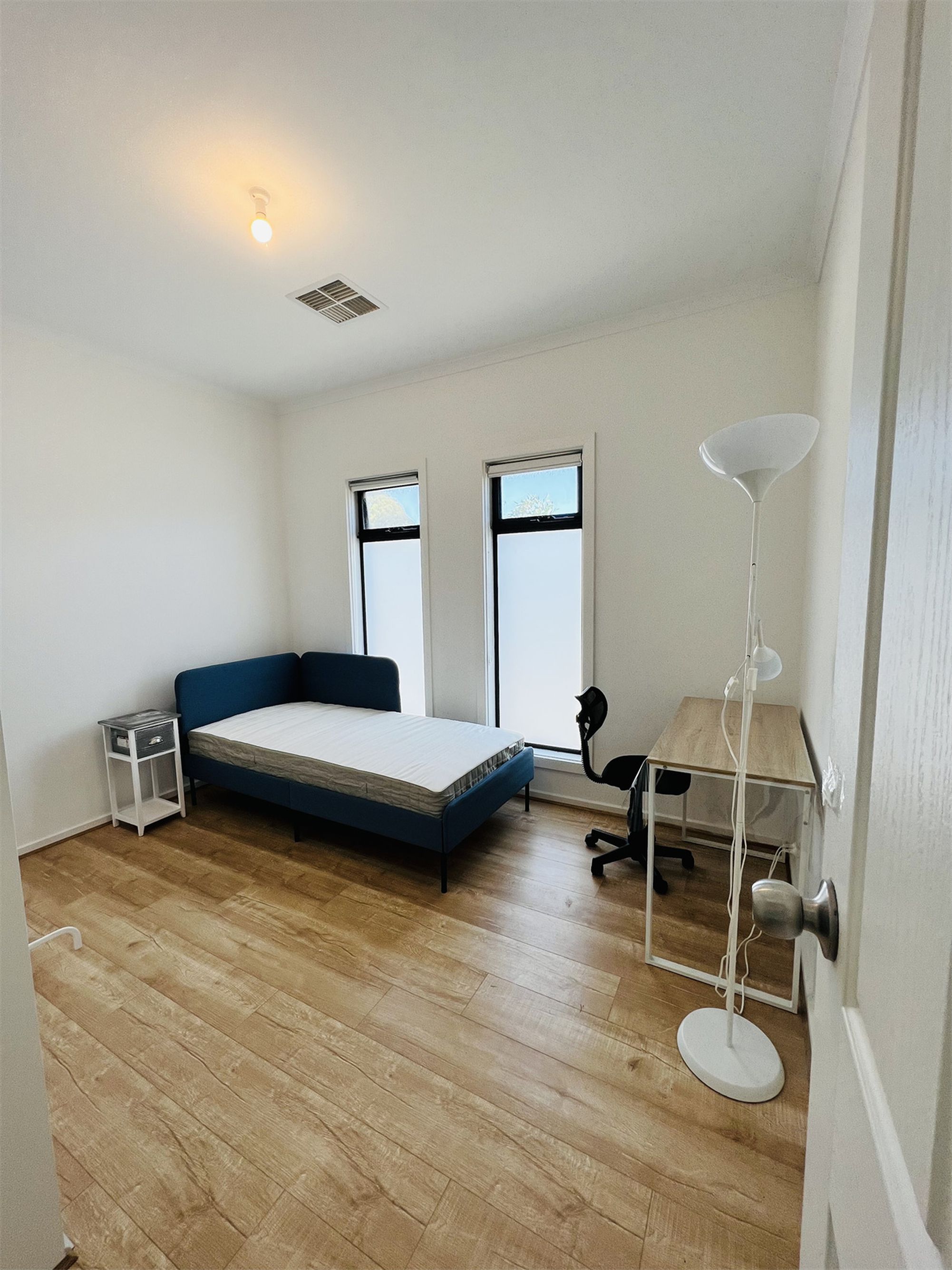 15 / 13-15 Piccadilly Crescent, Campbelltown