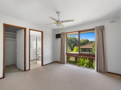 12 HANLEY CRESCENT, Seymour