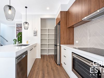 14 Aurora Drive, Cranbourne West
