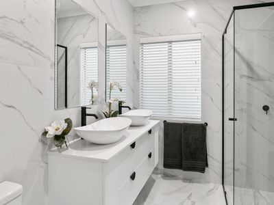 2 Craig Place, Winthrop