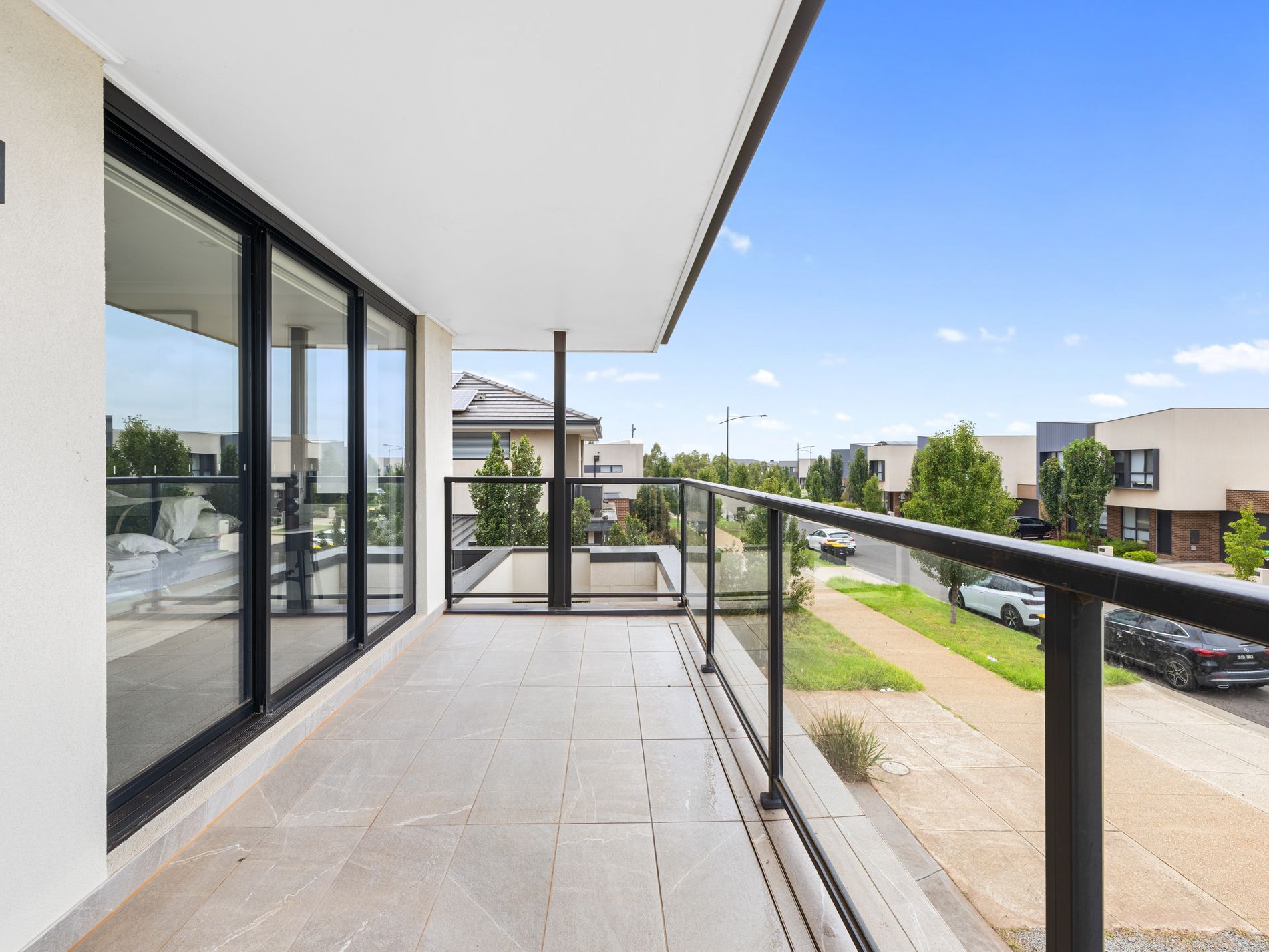 25 Wireless Drive, Aintree