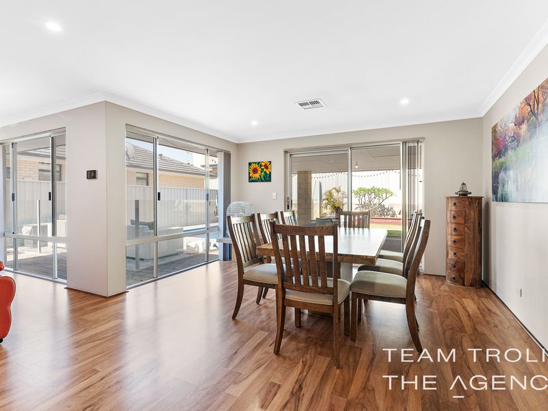 9 Riverina Parade, Lake Coogee