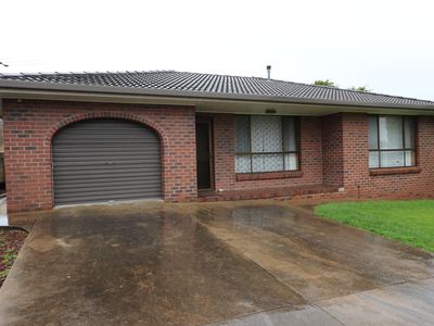 1 / 4 Coolabah Street, Mount Gambier