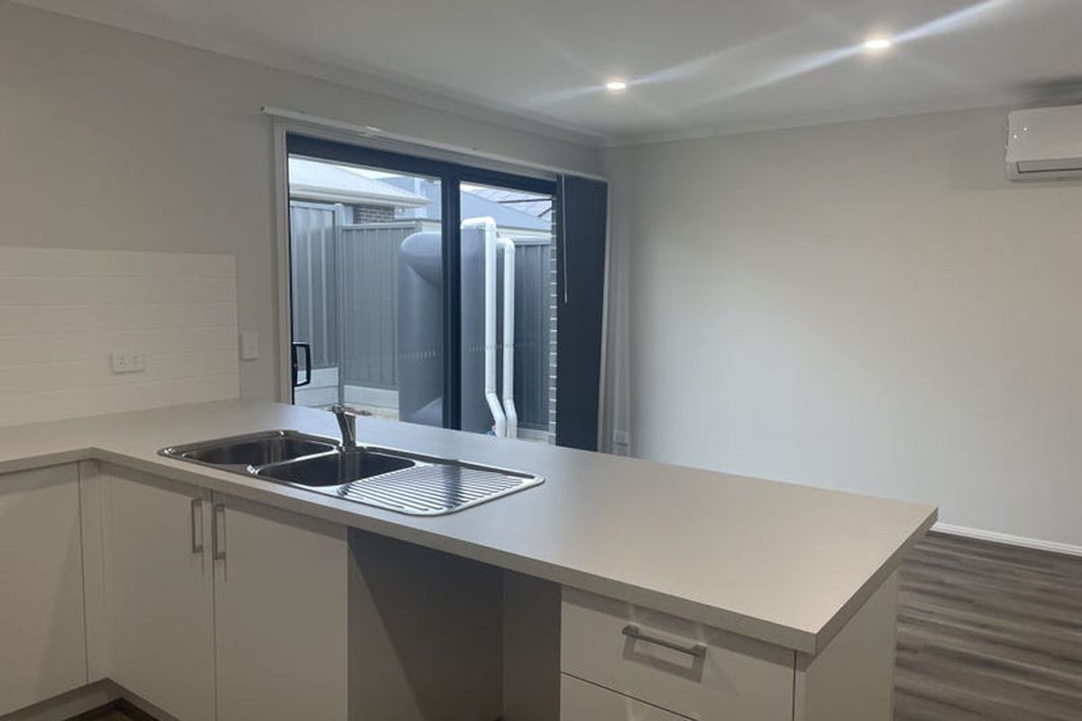 8 Primrose Court, Davoren Park