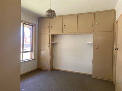 8 Symonds Crescent, Modbury North