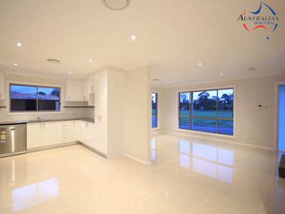 2 / 6 Edmund Blackett Close, St Clair