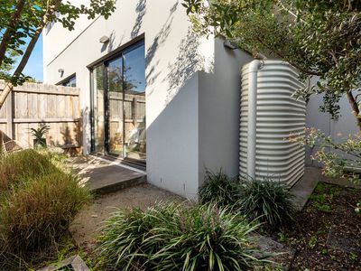 2 / 13 South Street, Hadfield