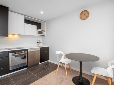 801 / 166 Victoria Street, Te Aro