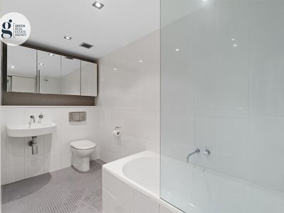 4 / 5-13 Larkin Street, Camperdown