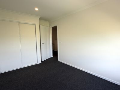 4 Prosecco Vista, Fraser Rise