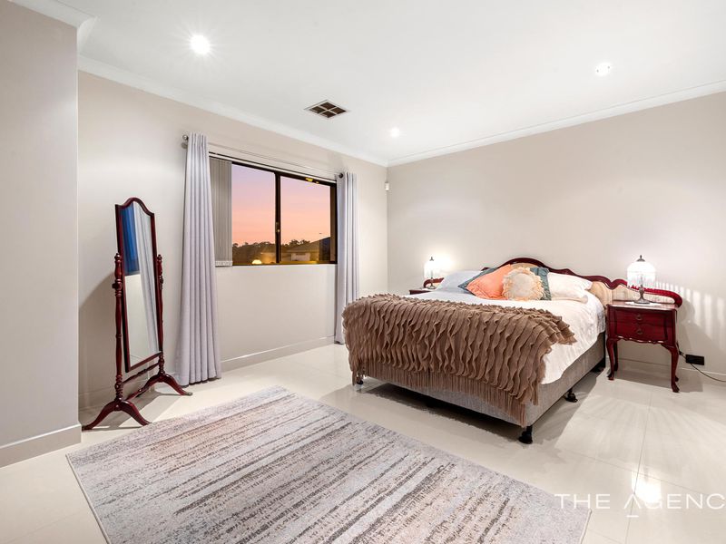 4 Sandford Avenue, Lake Coogee