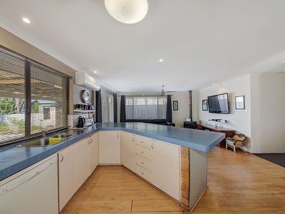 18 Moorpark Avenue, Yanchep