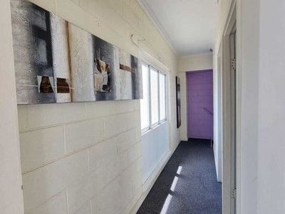 2 / 66 goondoon st, Gladstone Central