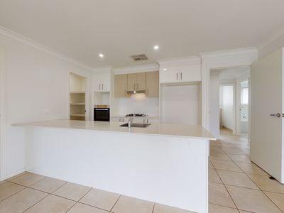 2 Abelia Court, Dubbo