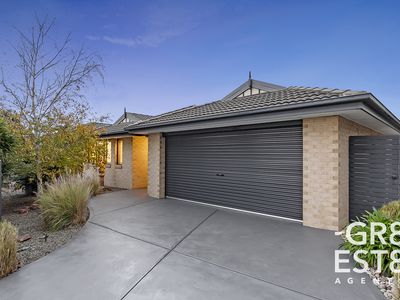 21 Ferndown Drive, Cranbourne