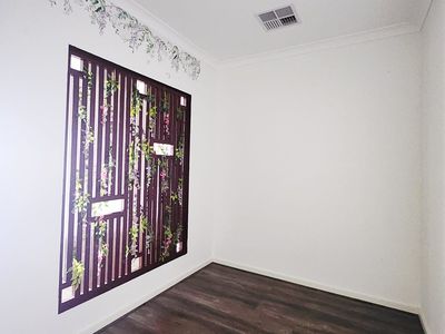95 Holyoake Parade, Manor Lakes