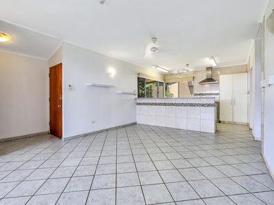 10 Menzies Court, Gray