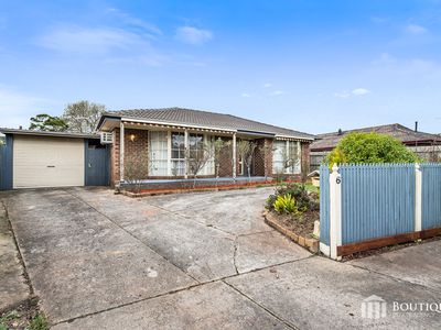 6 Flinders Court, Cranbourne North