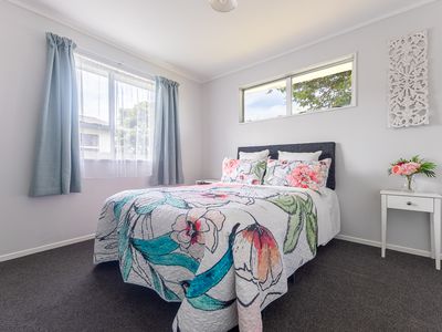 2 Robert McKeen Street, Otaki Beach