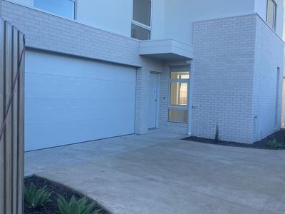 2 / 24 Willana Avenue, Hamlyn Heights