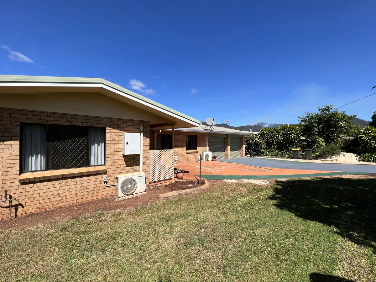 4 Larkin Close, Atherton
