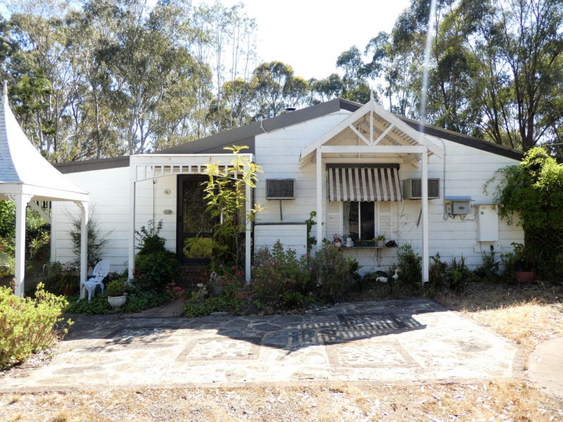 550 Telegraph Rd, Seymour