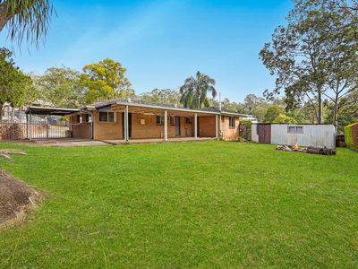 6 Essex Court, Bellbird Park