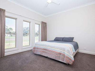 22 Railway Terrace East, Tantanoola