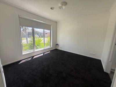 8 / 9 Burnett Street, Sebastopol