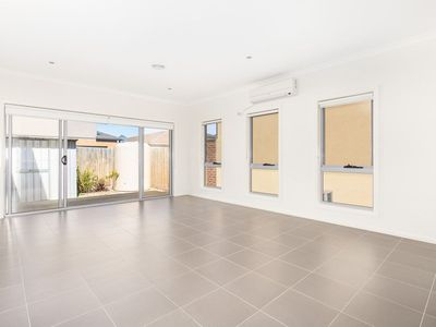 2 / 49 Hope Way, Tarneit