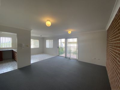 4 / 19 Blackett Street, North Wollongong