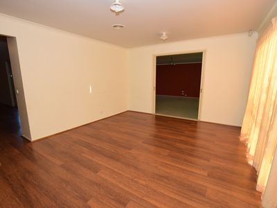 2 Macleod Way, Lynbrook