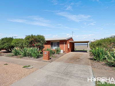 4 / 12 Remlaw Road, Horsham