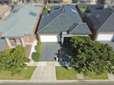 25 Peroomba Drive, Point Cook