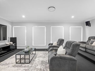 111-115 Melrose Place, New Beith