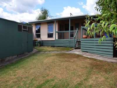 24 Fairway Avenue , Mount Beauty