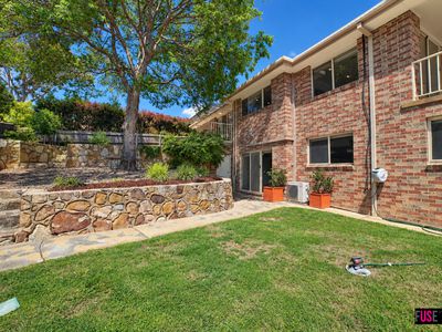 2 Camphorwood Close, Jerrabomberra