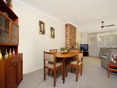 28 Narrawong Street, Rochedale South