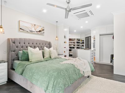 42-44 Osprey Close, Bayview Heights