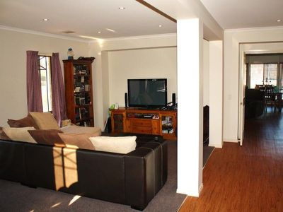 10 Domenica Drive, Junortoun